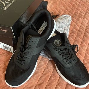 Pastry Adult Studio Trainer Women's Sneaker in Black/White, size 7.5